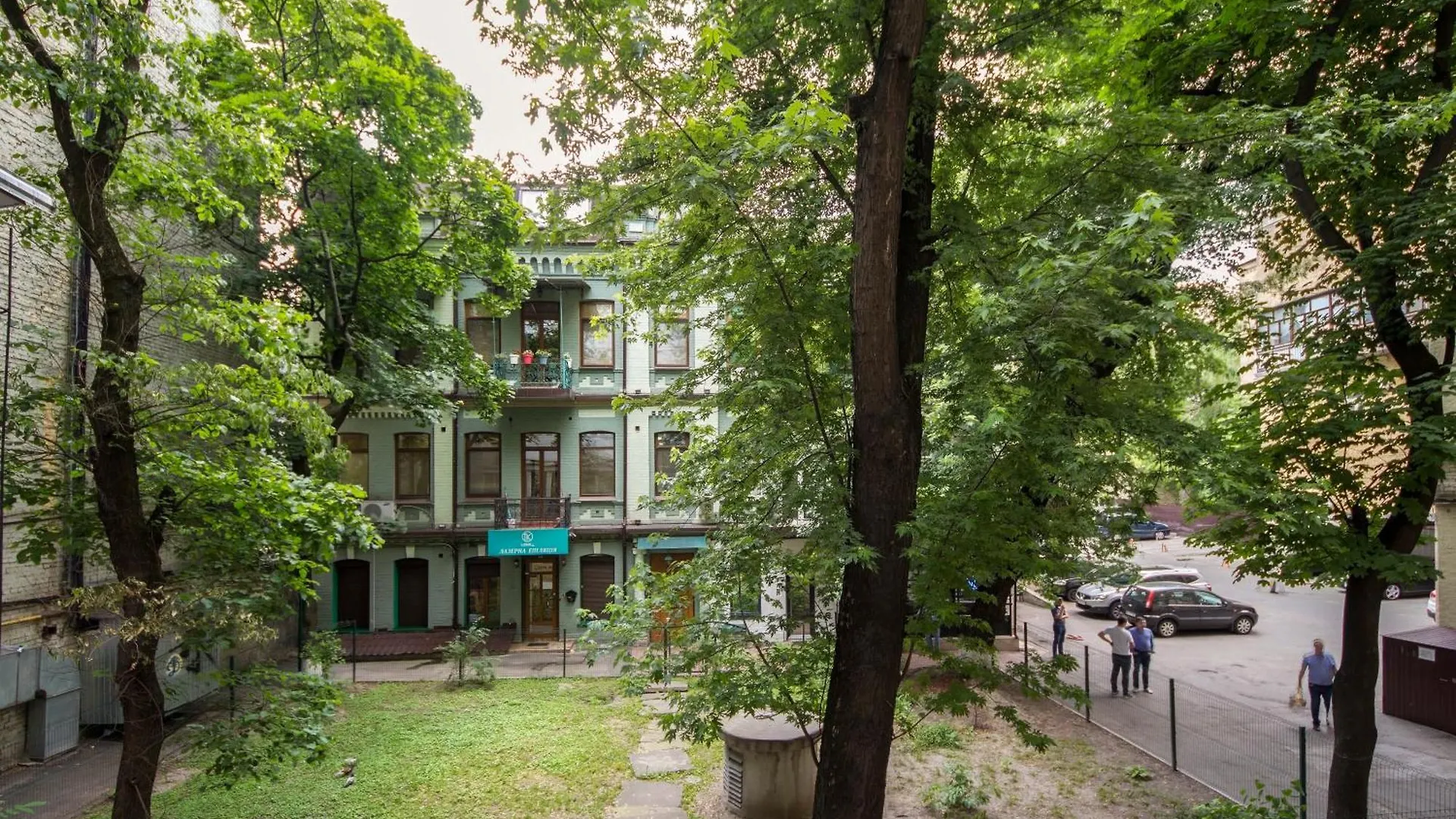 Design Apartments Ploshcha Ukrainskykh Heroiv Area Kiev